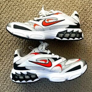 Nike Zoom Air Fire Sneaker - US 8